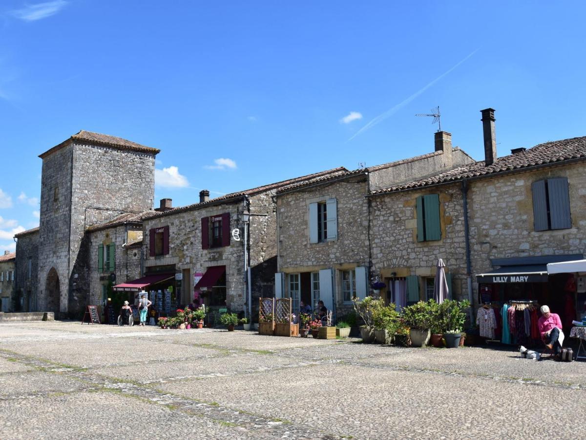 Refined Holiday Home in Villefranche Du Perigord with Garden Exterior foto