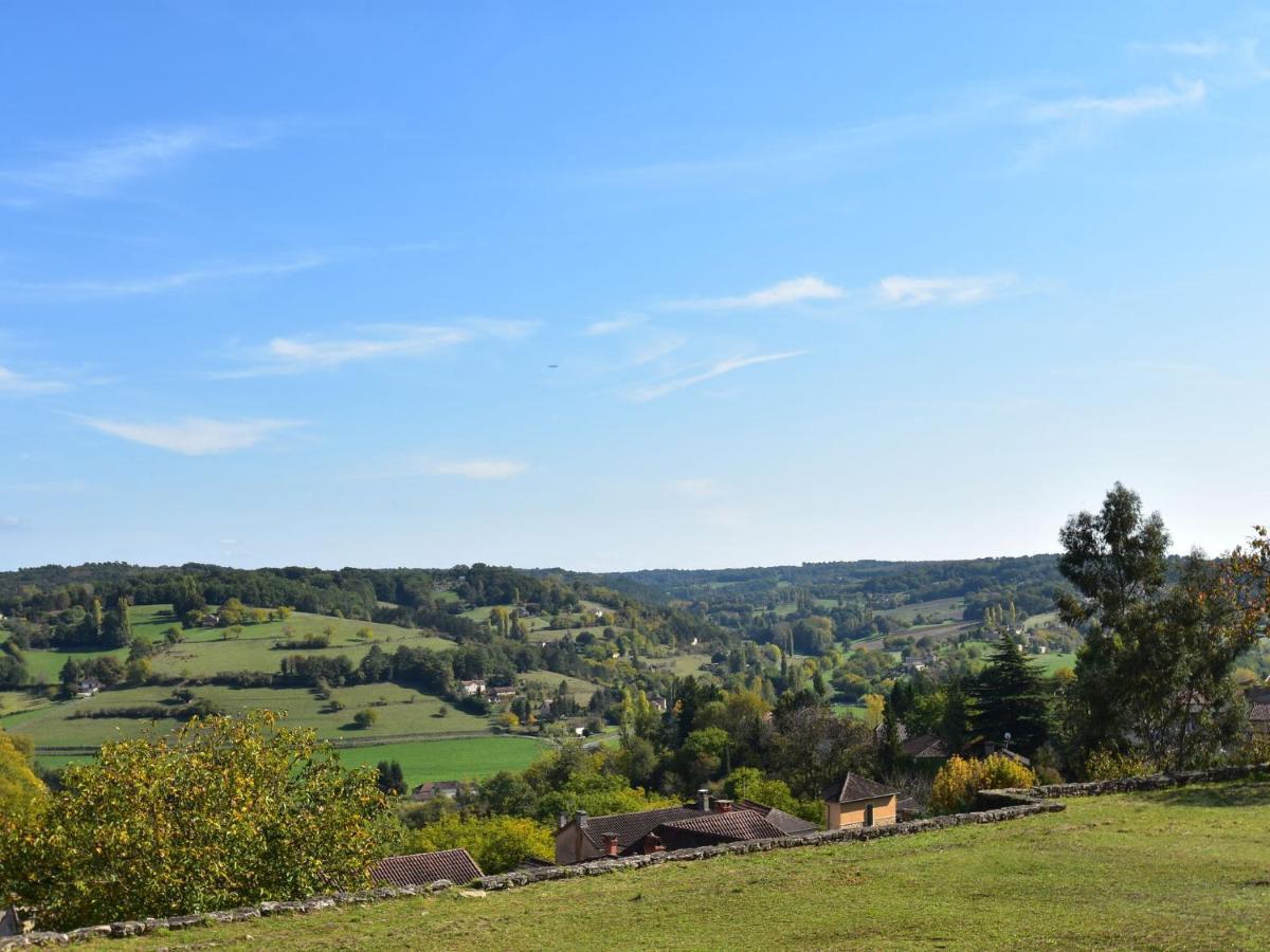 Refined Holiday Home in Villefranche Du Perigord with Garden Exterior foto